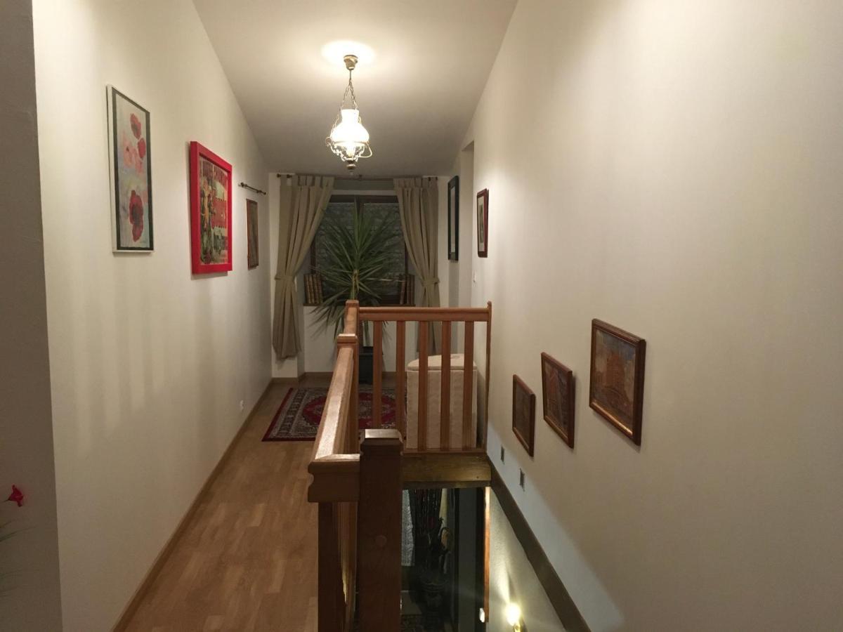 Bed and Breakfast Gorilla’s Nest Nouic Esterno foto