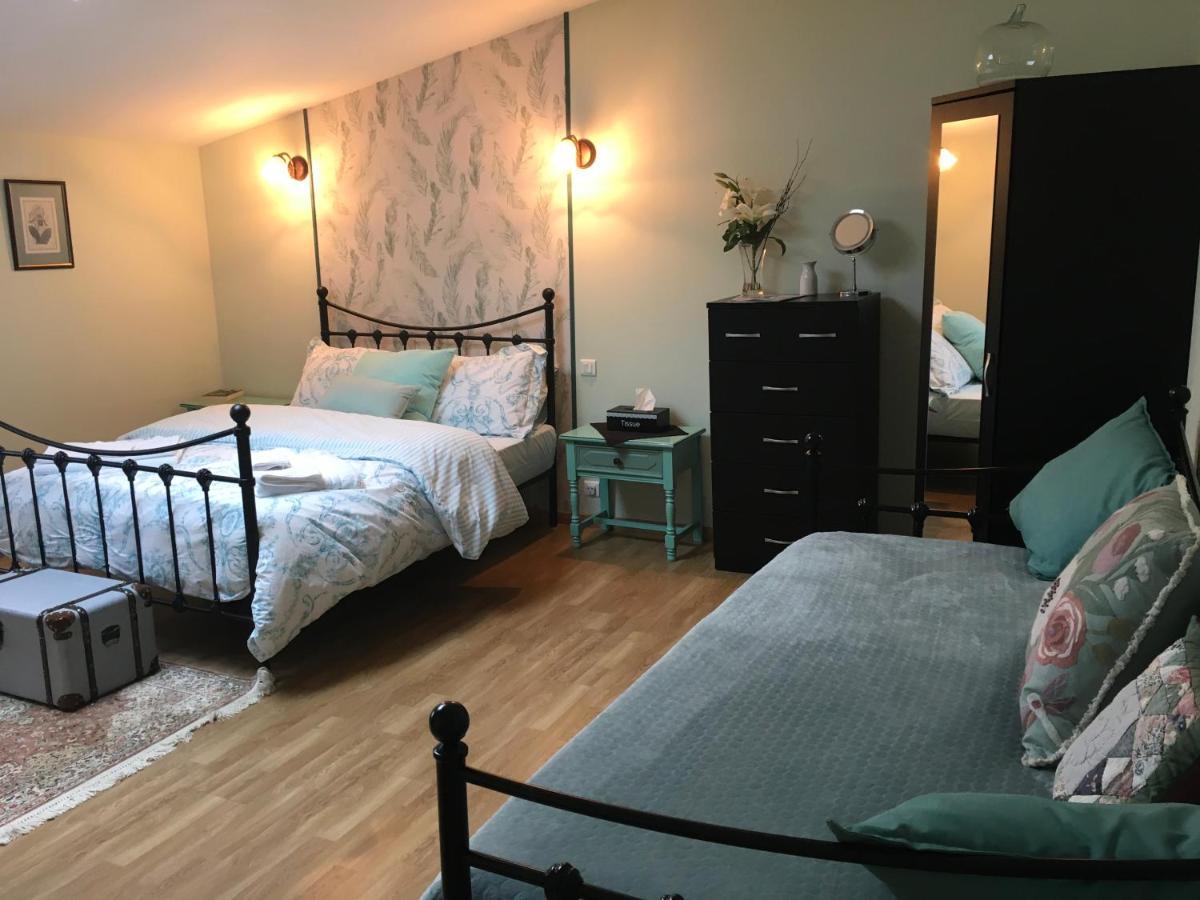 Bed and Breakfast Gorilla’s Nest Nouic Esterno foto